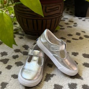 Little girl Keds size 7